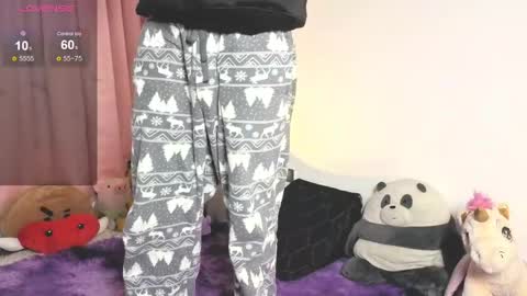 Snapshot of thiago_n_sam chatting on April 1, 2026, 5:19 am thiago_n_sam online show from April 1, 2026, 5:19 am