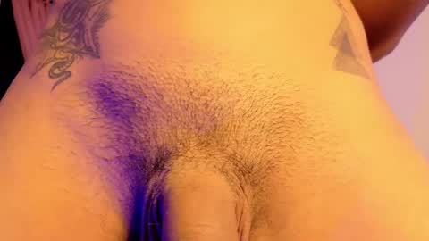 Snapshot of thiago_n_sam chatting on April 10, 2026, 2:06 am thiago_n_sam online show from April 10, 2026, 2:06 am