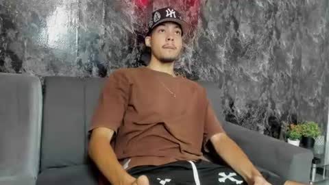 Snapshot of thiago_preston chatting on July 16, 2026, 7:53 pm Thiago online show from July 16, 2026, 7:53 pm