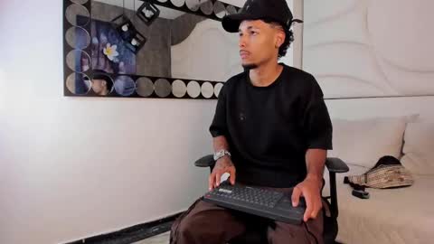 ThiagoFerreti online show from October 3, 2025, 3:36 am