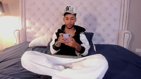 ThiagoFerreti online show from March 17, 2026, 5:44 am