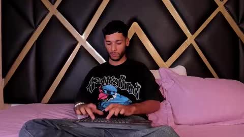 ThiagoFerreti online show from March 24, 2026, 5:34 am