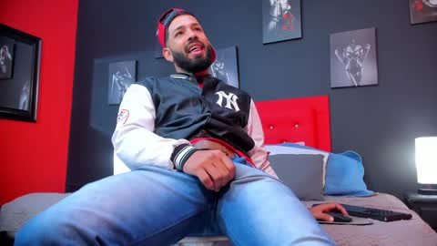 Thia Gomez online show from January 20, 2025, 12:28 pm