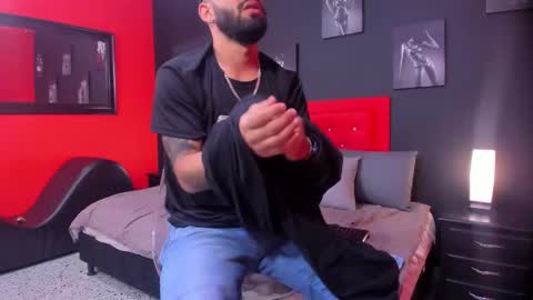 Thia Gomez online show from October 30, 2025, 12:17 pm