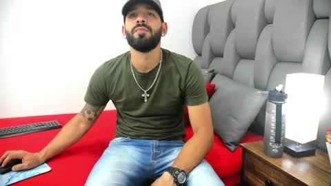 Thia Gomez online show from March 31, 2026, 7:36 pm