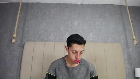 Thiago   online show from March 11, 2025, 11:04 pm