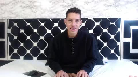 Snapshot of thiagos19 chatting on May 27, 2026, 2:03 pm Thiago online show from May 27, 2026, 2:03 pm