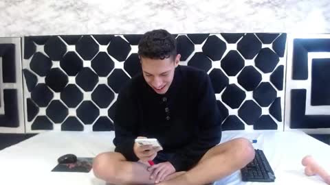 Snapshot of thiagos19 chatting on June 3, 2026, 2:33 pm Thiago online show from June 3, 2026, 2:33 pm