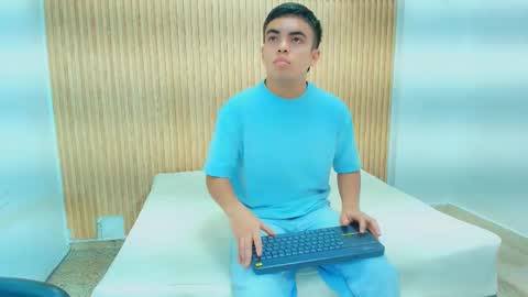 Snapshot of thiam_keller chatting on March 30, 2026, 9:05 pm Thiam online show from March 30, 2026, 9:05 pm