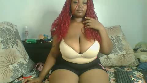 thickie_ online show from December 5, 2025, 1:52 pm