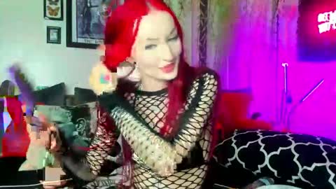 thickneyaadams online show from October 16, 2025, 5:19 am