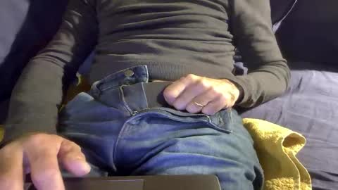 Thickru online show from November 16, 2025, 8:36 pm