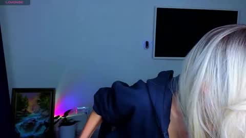 thief_of_hearts_ online show from October 26, 2025, 9:21 pm