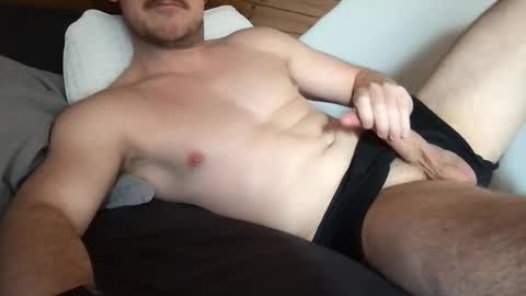 Snapshot of thierrinho8148 chatting on March 2, 2026, 11:28 am thierrinho8148 online show from March 2, 2026, 11:28 am