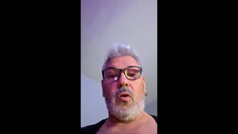 thierrypapineau online show from April 21, 2026, 1:53 am