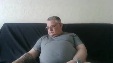 Thierrysymp online show from April 13, 2026, 5:40 pm