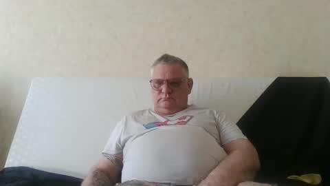 Thierrysymp online show from April 18, 2026, 4:11 pm