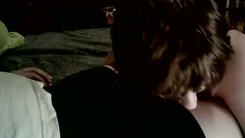 Snapshot of thighs4thighs chatting on March 15, 2026, 3:01 am Star Moon online show from March 15, 2026, 3:01 am