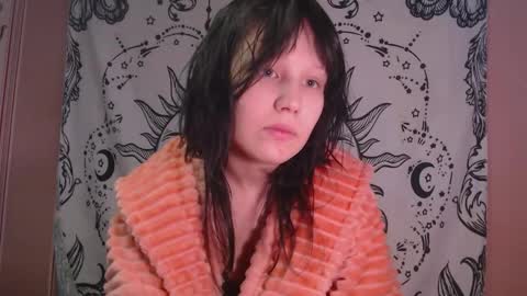 thighswithspikes online show from February 8, 2026, 8:07 am