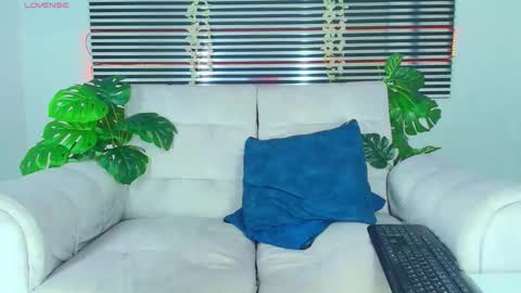 Thiago Saenzz online show from April 21, 2026, 5:50 pm