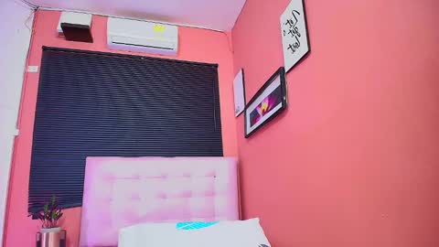 Eva  online show from February 8, 2025, 12:06 am