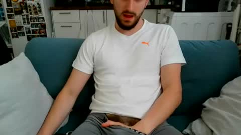 Snapshot of thinboy2 chatting on July 17, 2026, 9:49 am Thinboy2 online show from July 17, 2026, 9:49 am