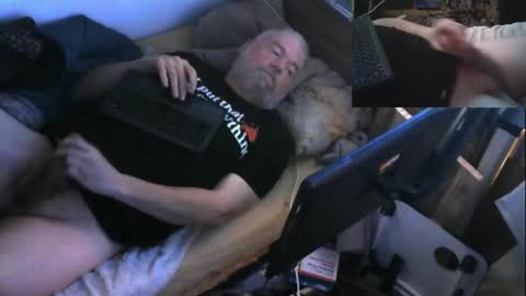 Snapshot of thisguyscott976866 chatting on February 10, 2026, 2:32 pm Thisguyscott online show from February 10, 2026, 2:32 pm