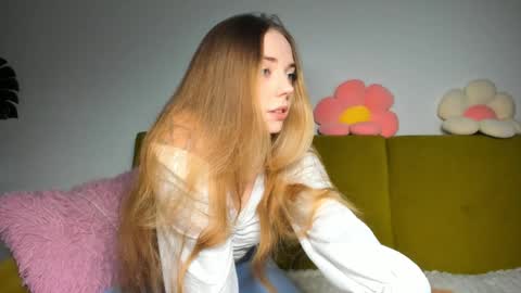 Amelia  shows on mondays fridays and sundays  if anything changes im giving updates on my fansly  online show from December 2, 2024, 1:57 pm