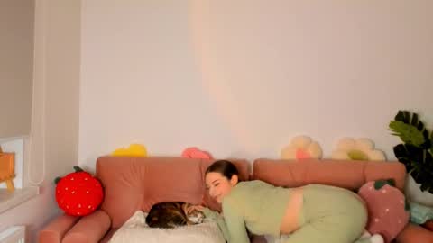 Amelia  shows on mondays fridays and sundays  if anything changes im giving updates on my fansly  online show from February 28, 2025, 4:31 pm