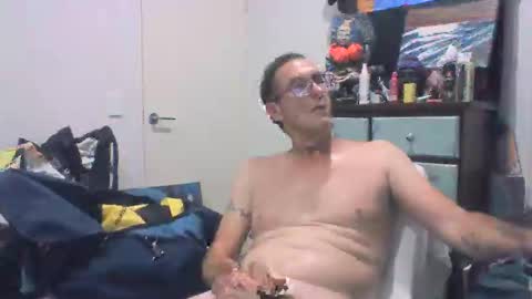 Snapshot of thisiswatiwant chatting on January 26, 2025, 9:29 am thisiswatiwant online show from January 26, 2025, 9:29 am
