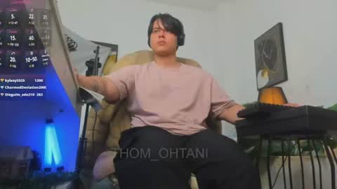 Snapshot of thom_ohtani chatting on June 20, 2026, 6:49 am thom_ohtani online show from June 20, 2026, 6:49 am