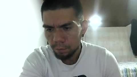 Snapshot of thomas2wood chatting on April 22, 2026, 11:50 pm Thomas2Wood online show from April 22, 2026, 11:50 pm