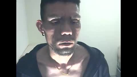 Snapshot of thomas2wood chatting on May 25, 2026, 11:55 pm Thomas2Wood online show from May 25, 2026, 11:55 pm