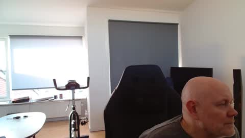 thomas315627 online show from March 4, 2026, 1:50 pm