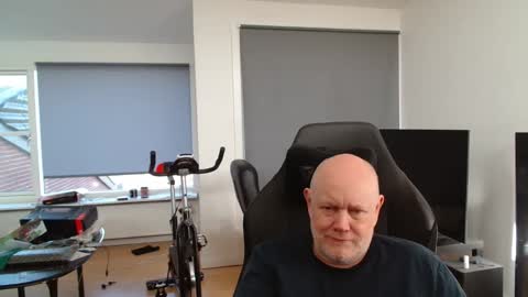 thomas315627 online show from April 25, 2026, 6:27 am