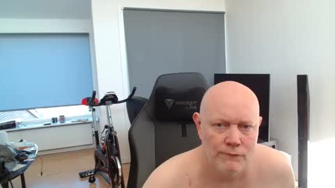 thomas315627 online show from May 9, 2026, 6:18 am