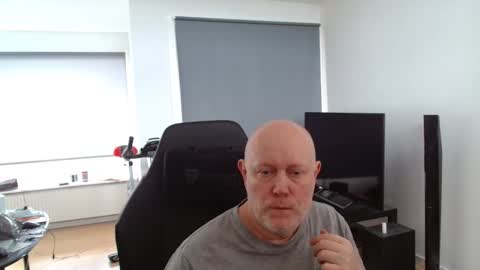 thomas315627 online show from May 14, 2026, 11:39 am