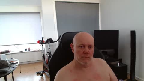thomas315627 online show from May 19, 2026, 7:15 am