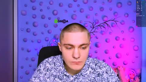 thomas_crow online show from December 19, 2025, 10:00 am