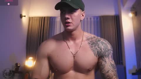 Thomas Falcon online show from October 27, 2025, 12:58 am