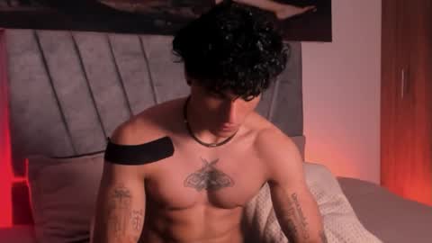 Thomas 3  JUST STAY AND BE MY LAST LOVE online show from December 4, 2025, 4:11 am