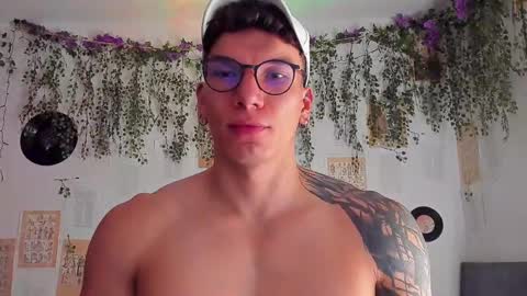 Thomas Grey online show from March 12, 2025, 10:26 am