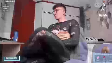 Thomas Grey online show from September 8, 2025, 7:57 pm