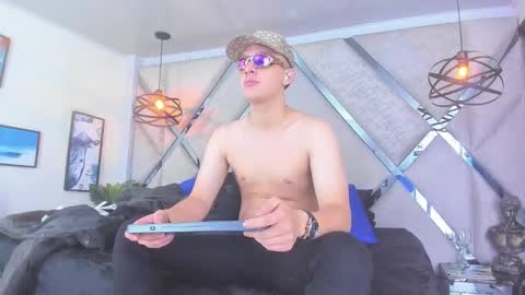 ---Thomas--- online show from February 25, 2025, 4:24 am