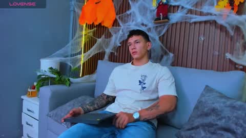 Thomas online show from October 29, 2025, 11:23 am