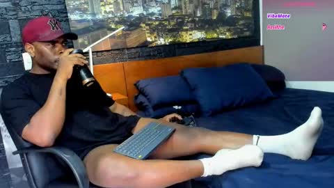 thomas Santtos online show from February 7, 2025, 8:20 pm
