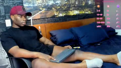 thomas Santtos online show from February 12, 2025, 8:29 pm