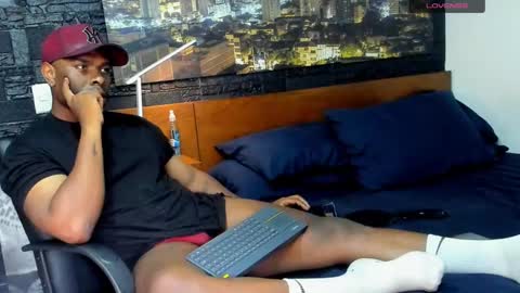 thomas Santtos online show from February 18, 2025, 1:11 pm