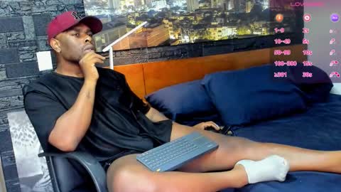 thomas Santtos online show from March 2, 2025, 1:49 pm
