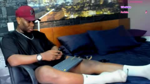 thomas Santtos online show from March 8, 2025, 3:13 pm